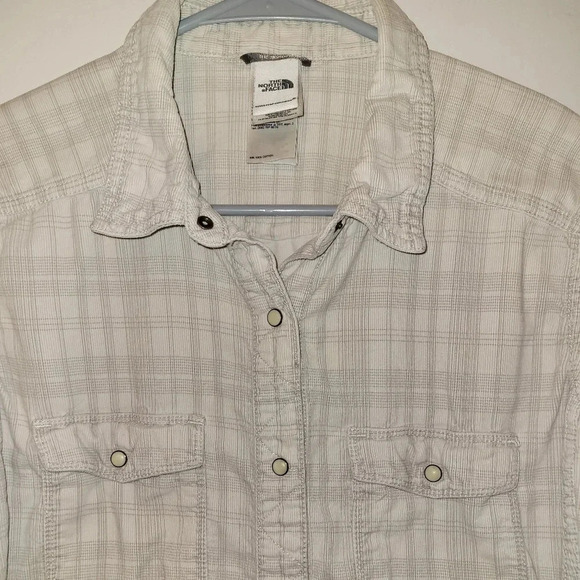 The North Face Corduroy Button up flannel - Picture 2 of 8